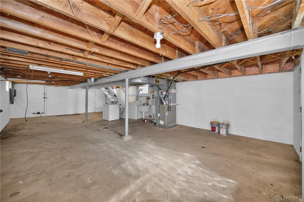1611 Goodman Property Photo 19