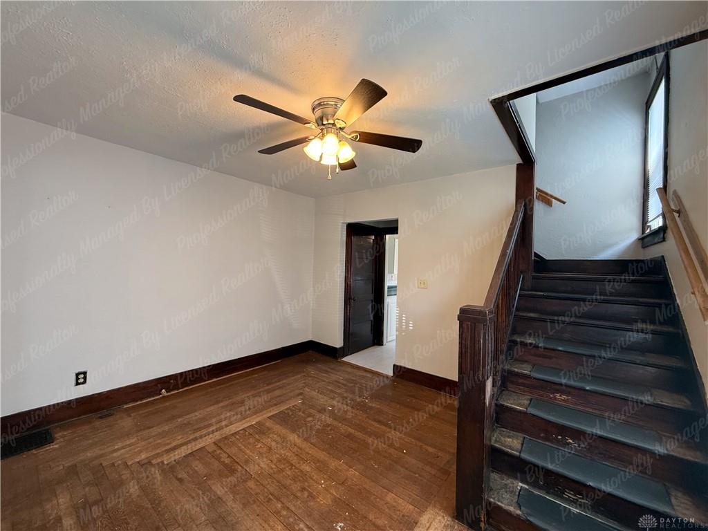 3135 Wayne Property Photo 9