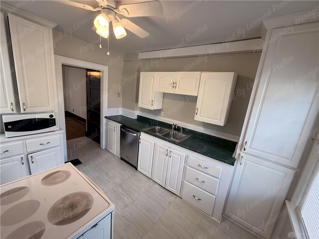 3135 Wayne Property Photo 14