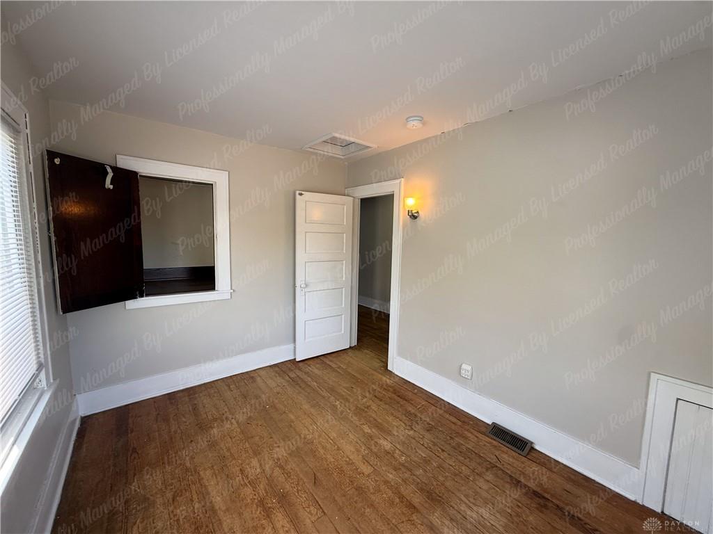 3135 Wayne Property Photo 19