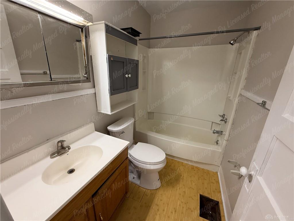 3135 Wayne Property Photo 20