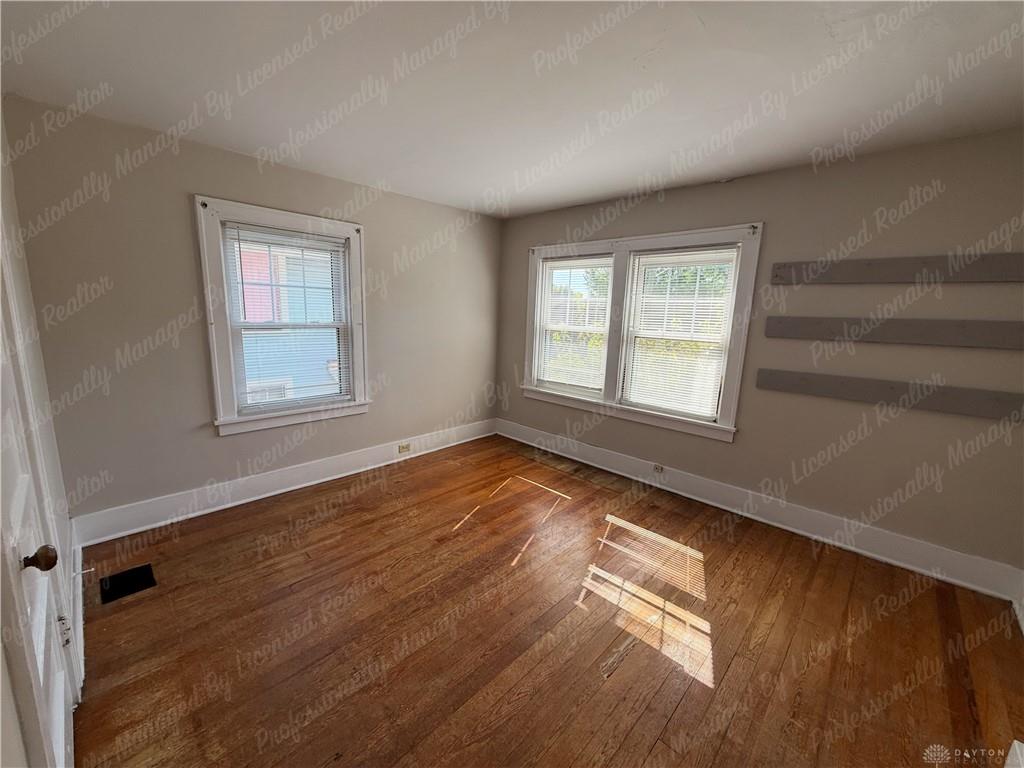 3135 Wayne Property Photo 24
