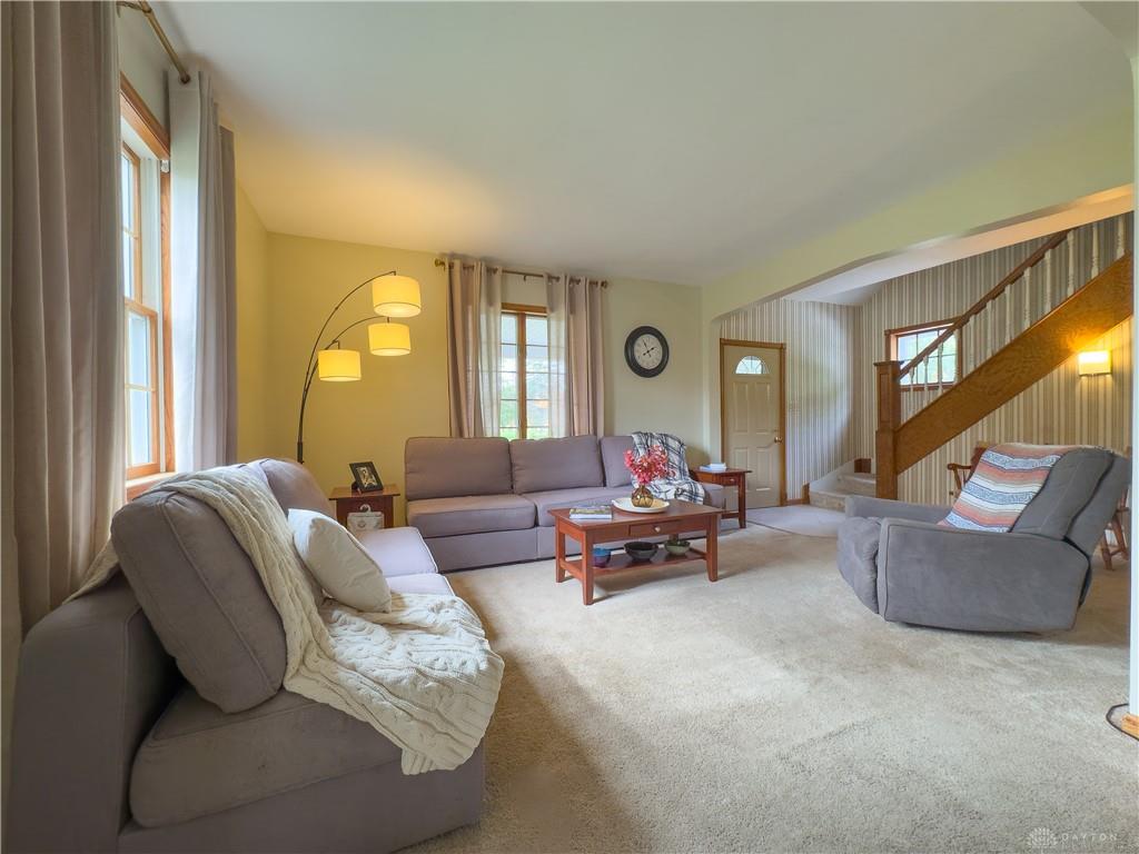 1100 S Walnut Property Photo 3