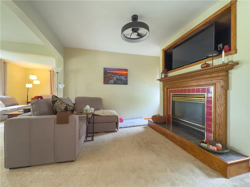 1100 S Walnut Property Photo 6