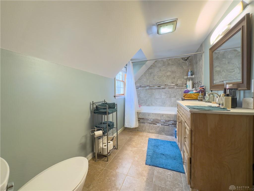 1100 S Walnut Property Photo 17