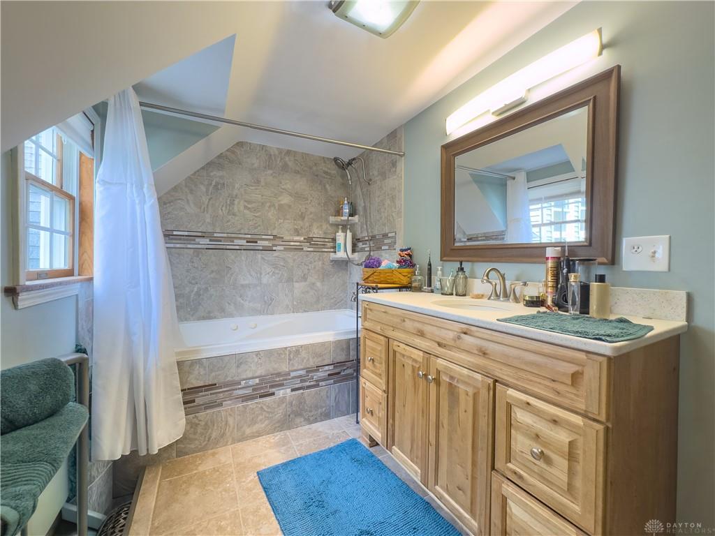 1100 S Walnut Property Photo 18
