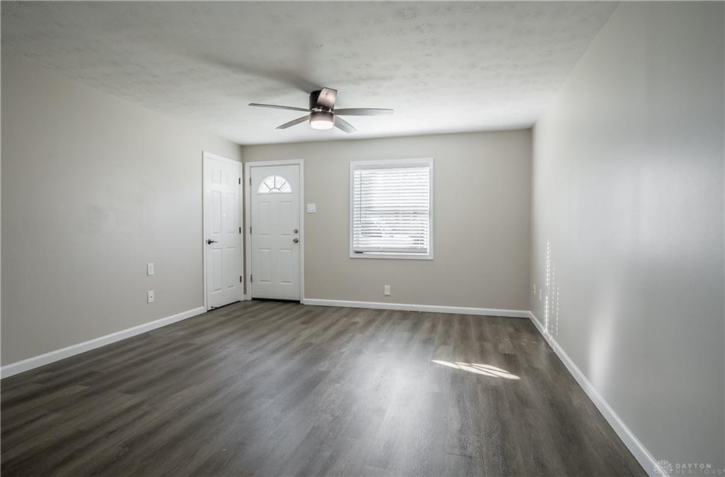115 E Mclaughlin Property Photo 4