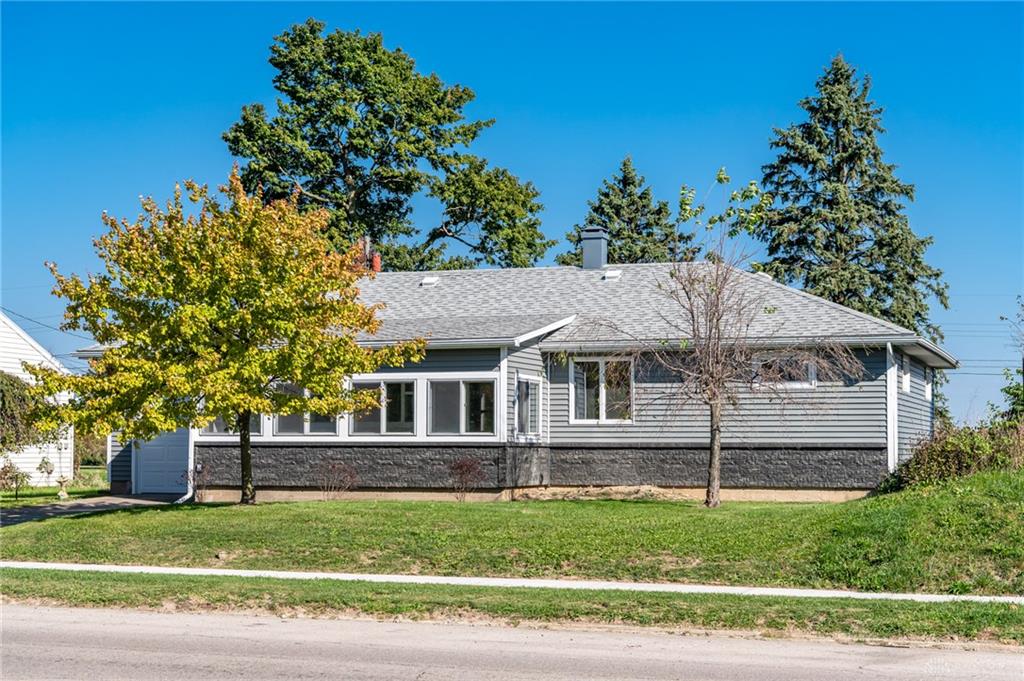 522 E Main Property Photo 4