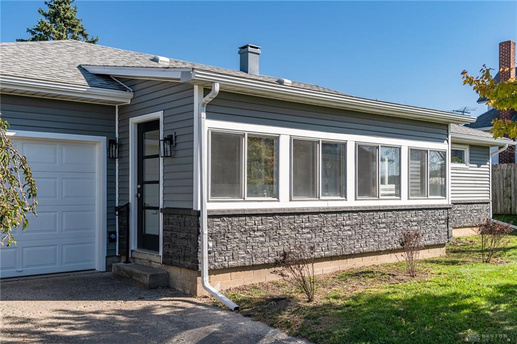 522 E Main Property Photo 5