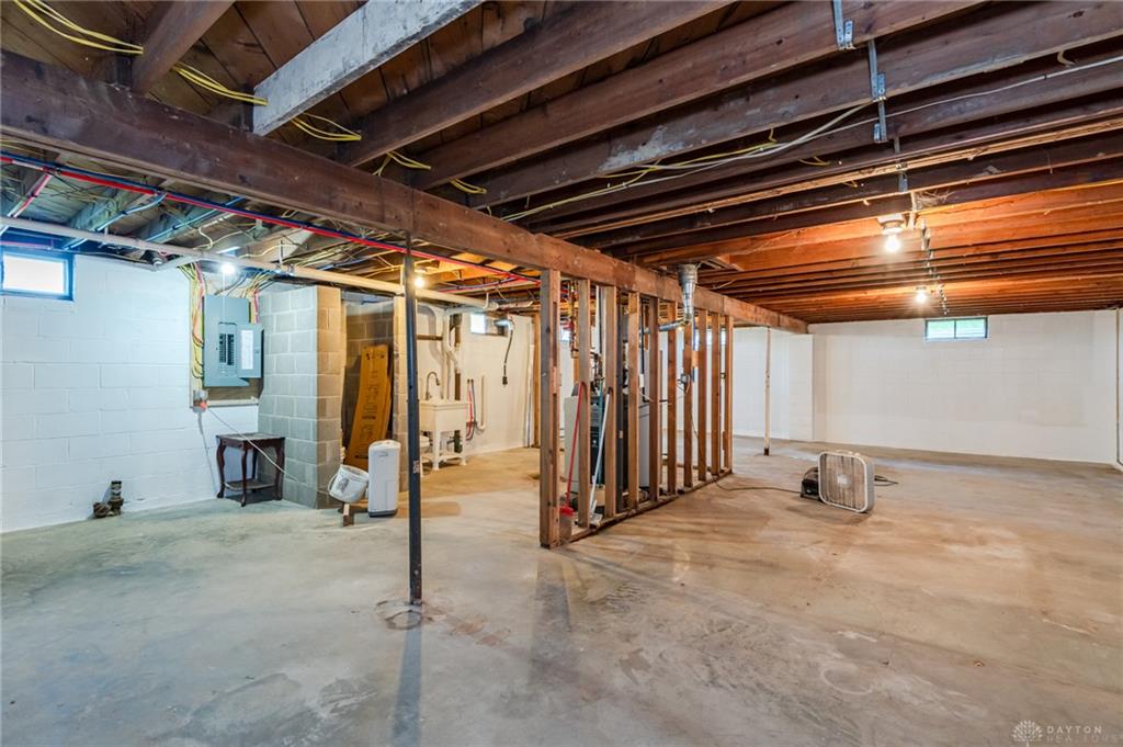 522 E Main Property Photo 36