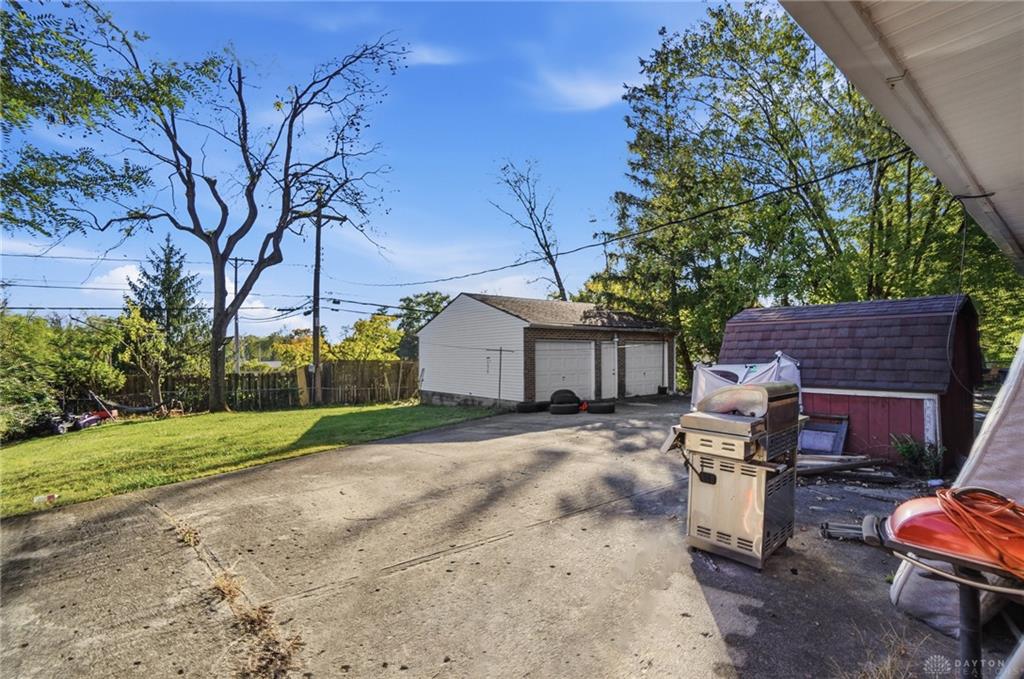 1520 Lynnfield Property Photo 4