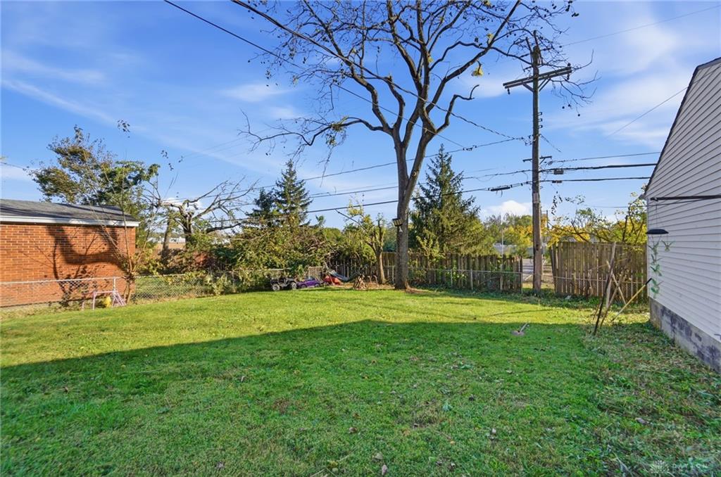 1520 Lynnfield Property Photo 6
