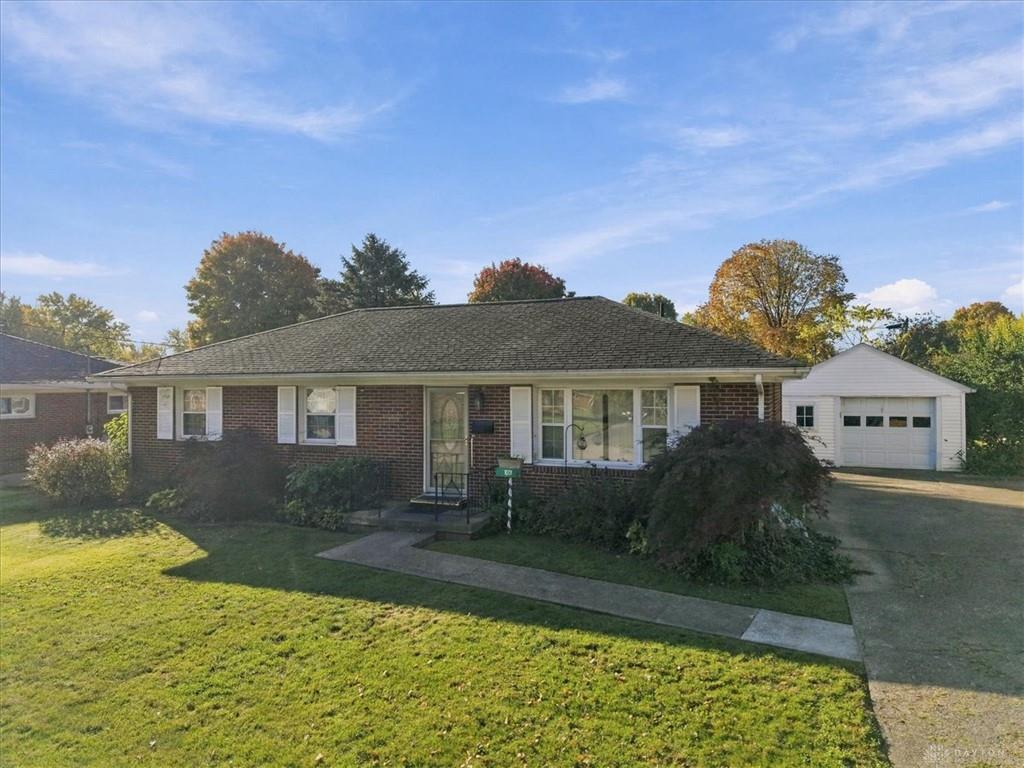 1001 Robin Property Photo 1