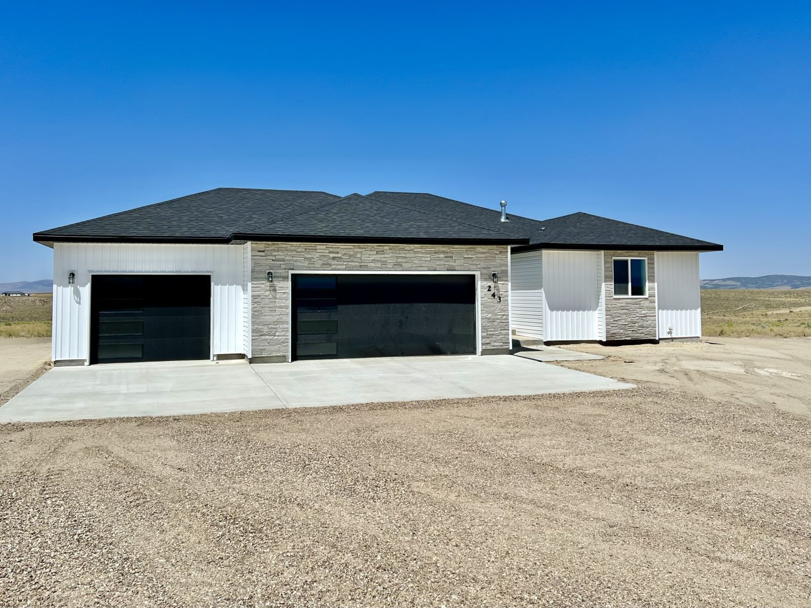 243 Ridgeway Drive Property Photo 1
