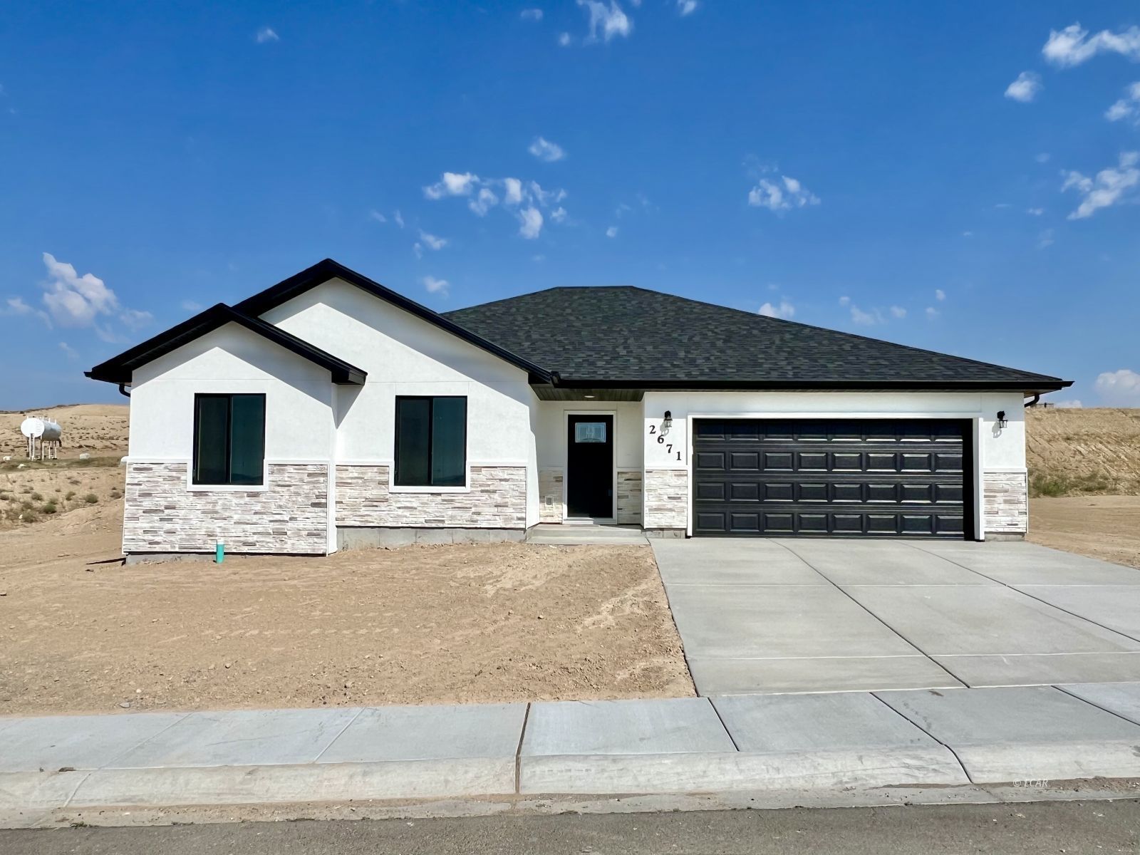 2671 Mesquite Way Property Photo 1