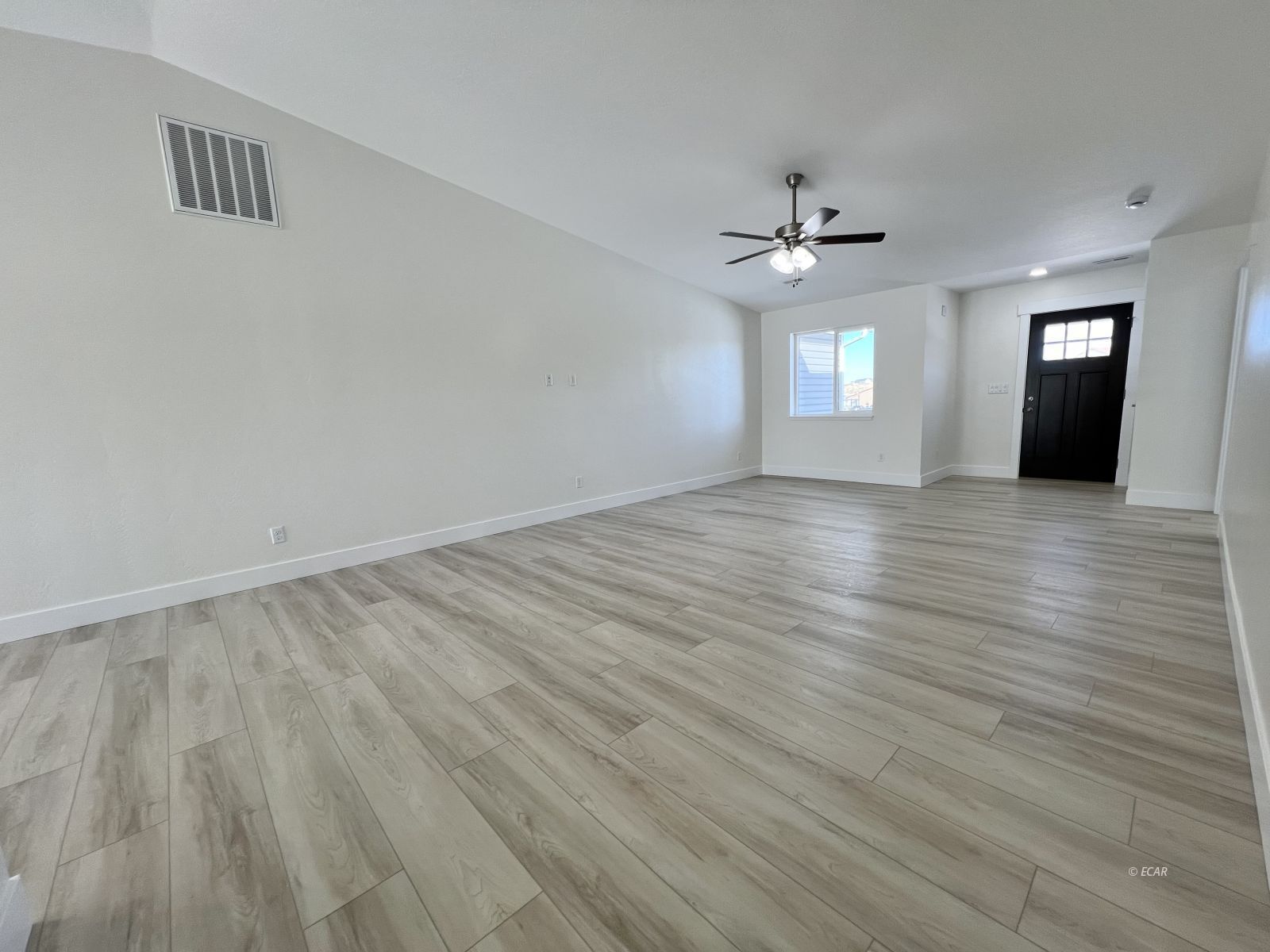 2674 Mesquite Way Property Photo 3