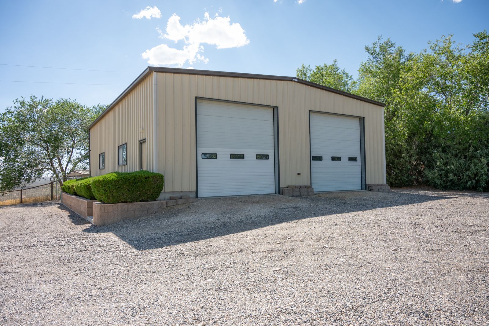 2526 Crestview Drive Property Photo 4