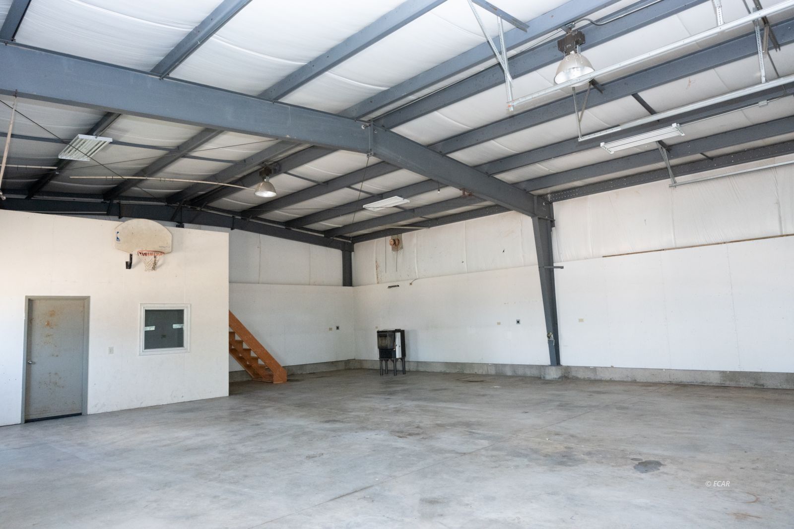 2526 Crestview Drive Property Photo 6
