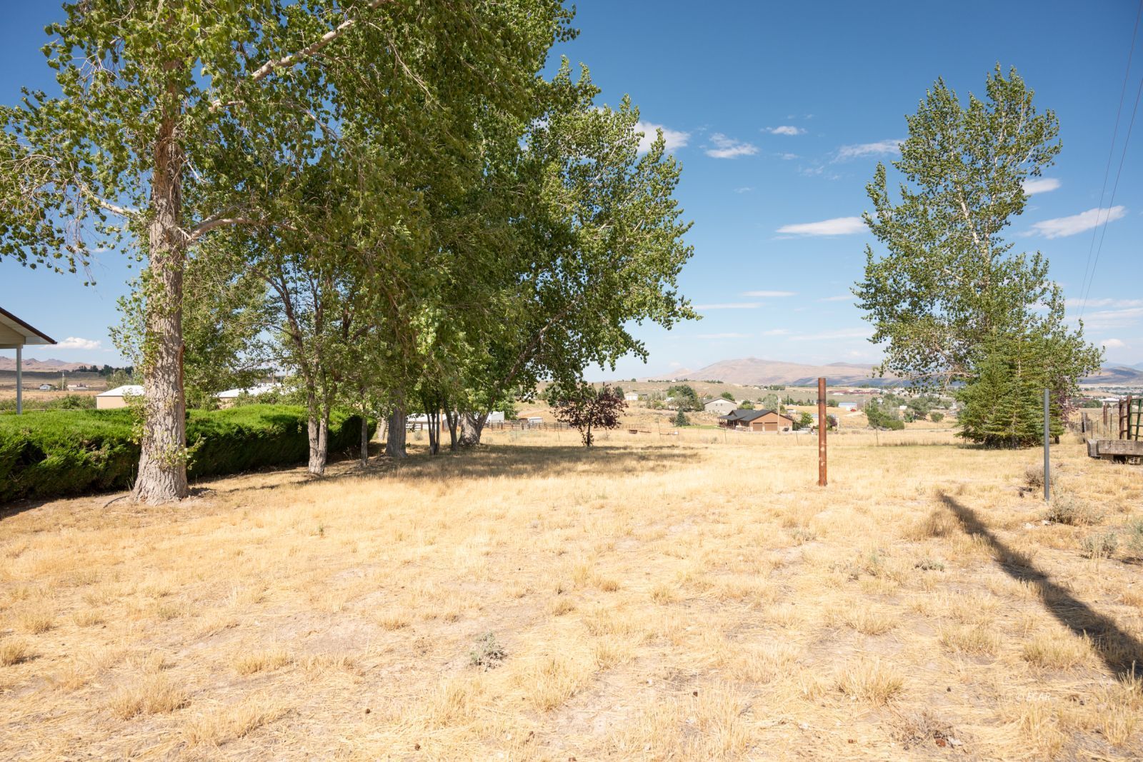 2526 Crestview Drive Property Photo 15