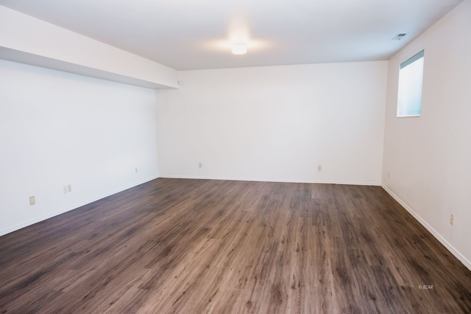 2526 Crestview Drive Property Photo 24