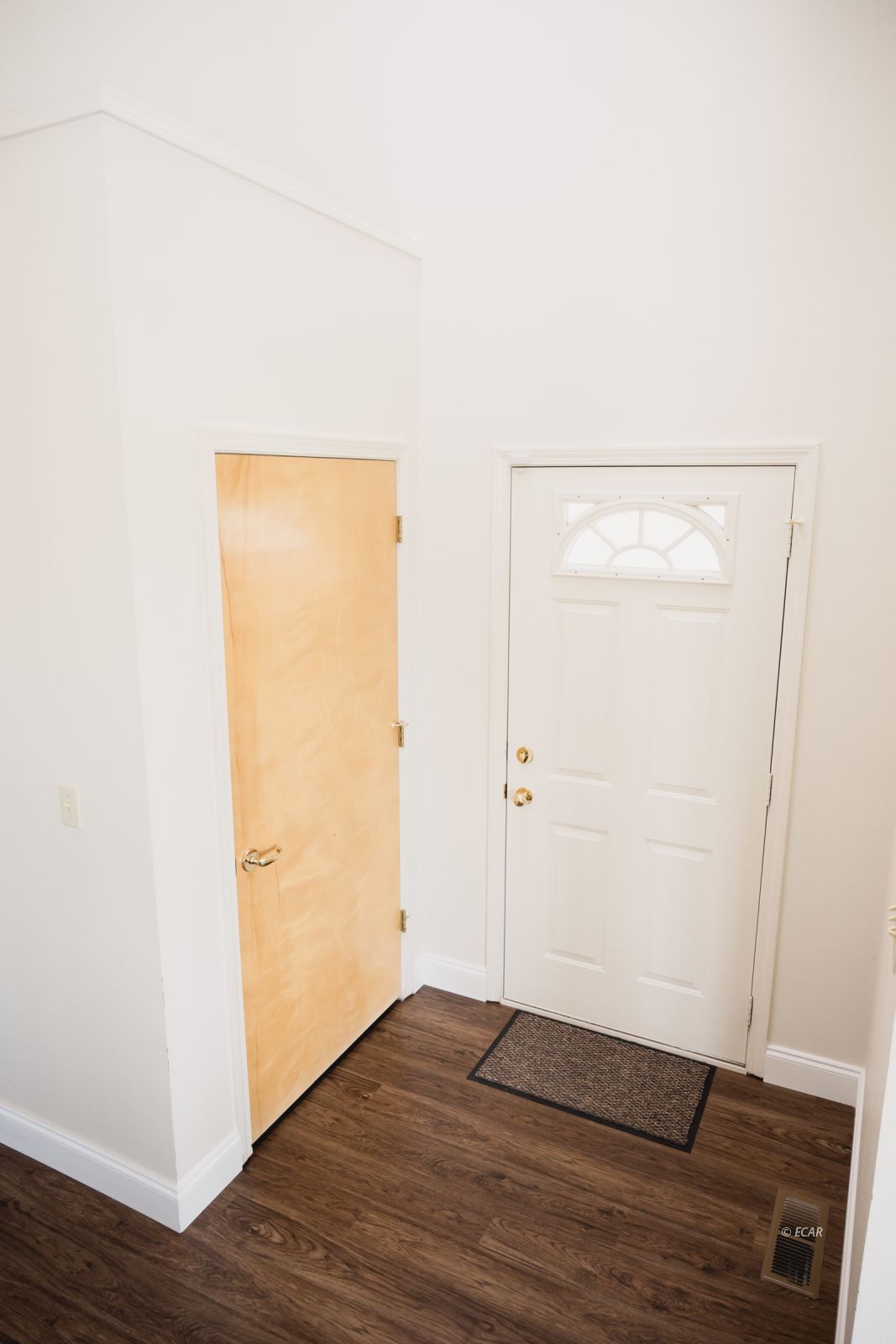 2526 Crestview Drive Property Photo 33