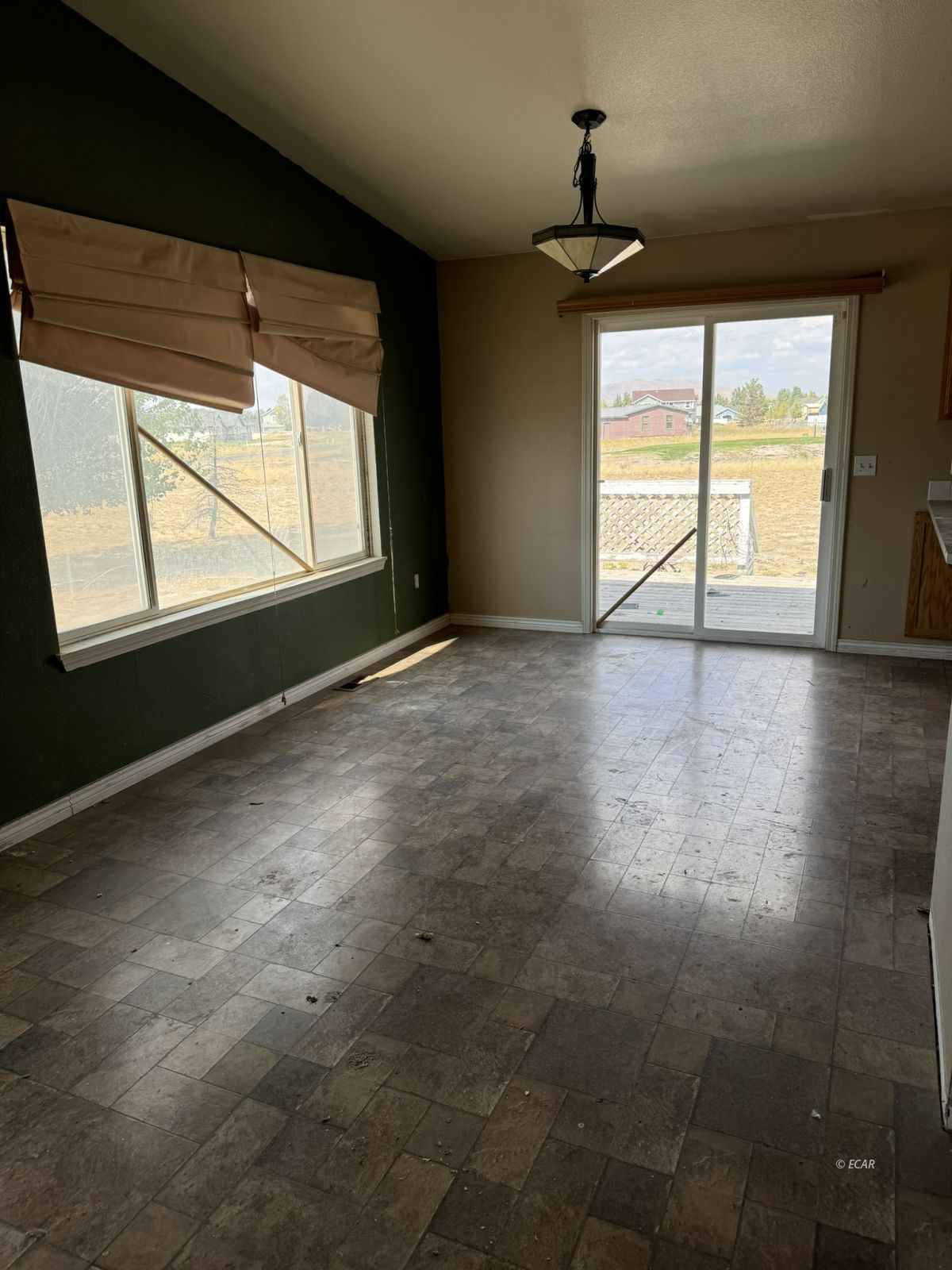 412 Edgebrook Way Property Photo 7