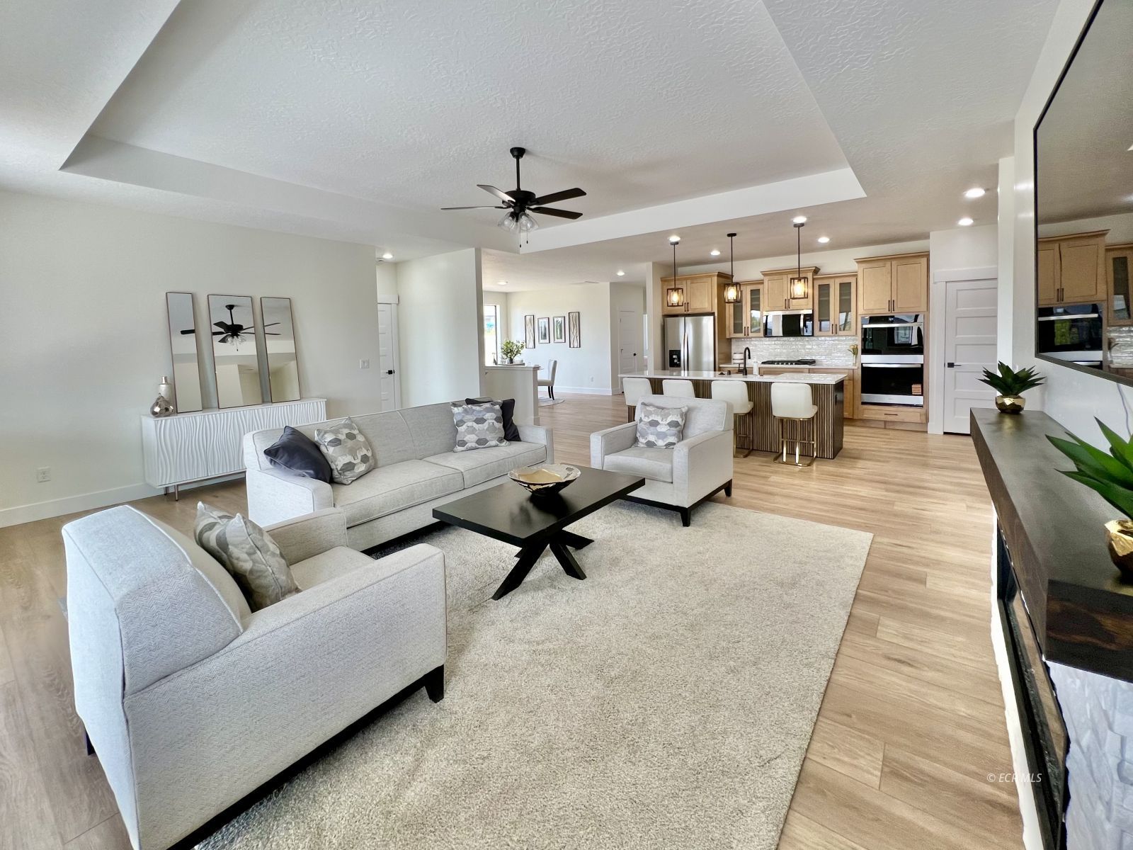 201 Palmers Court Property Photo 3