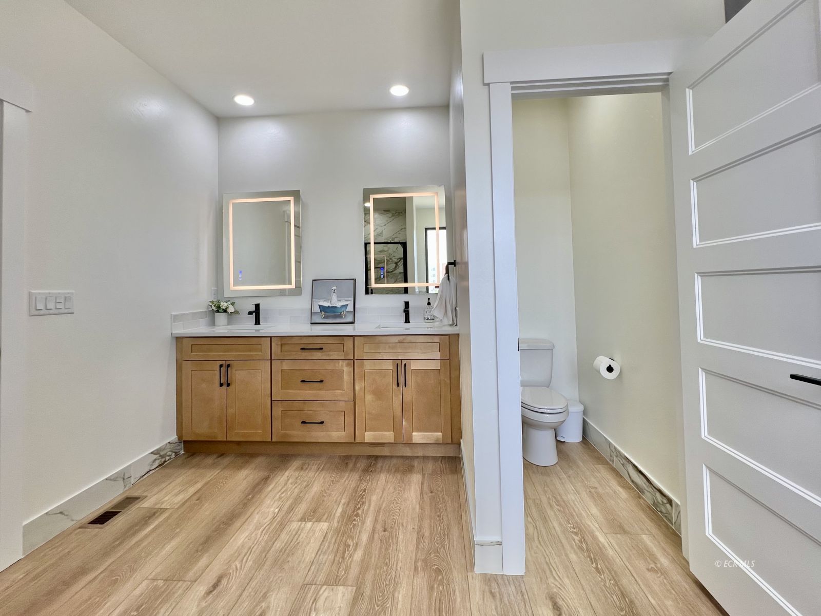 201 Palmers Court Property Photo 22