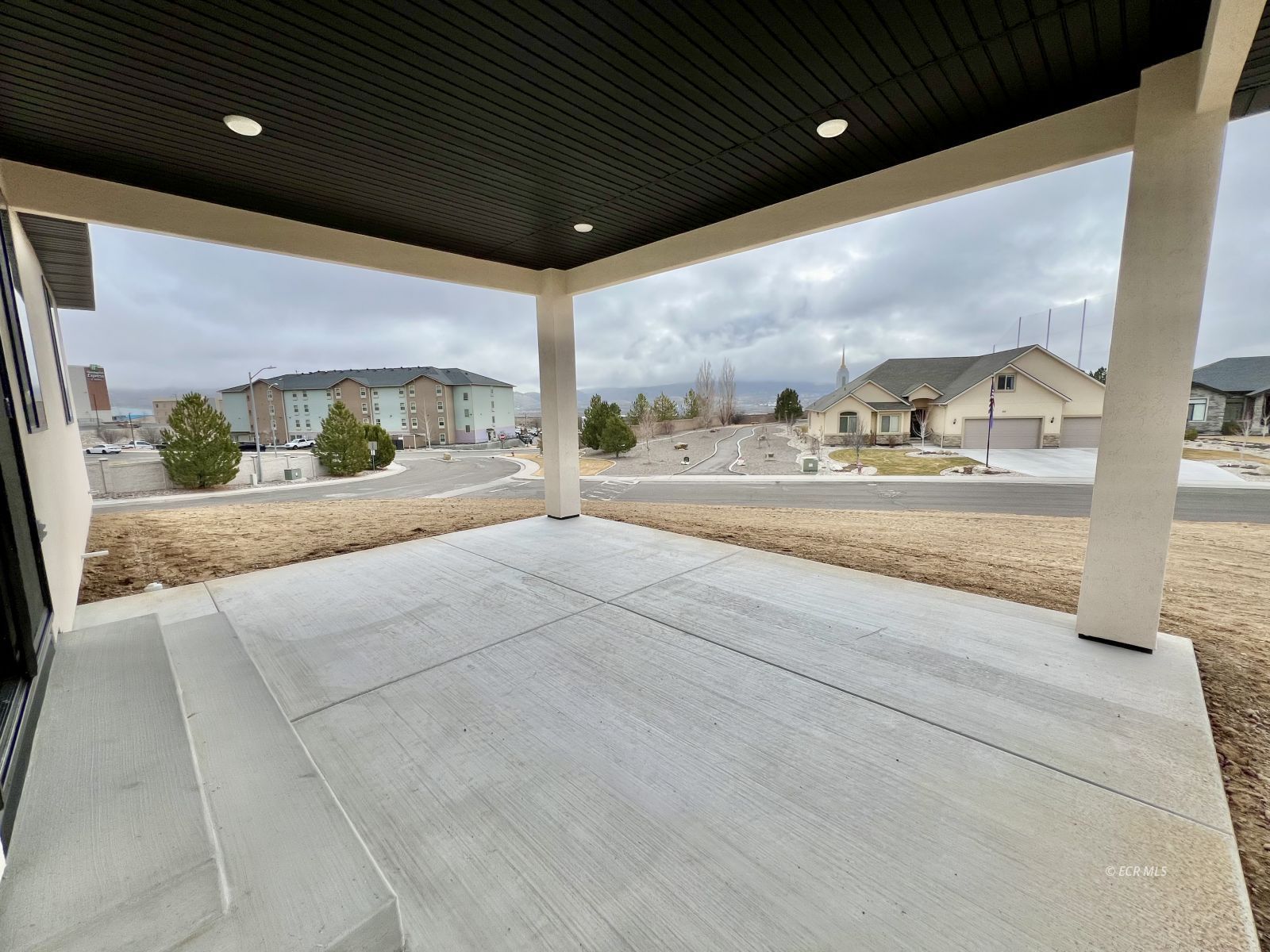 201 Palmers Court Property Photo 28