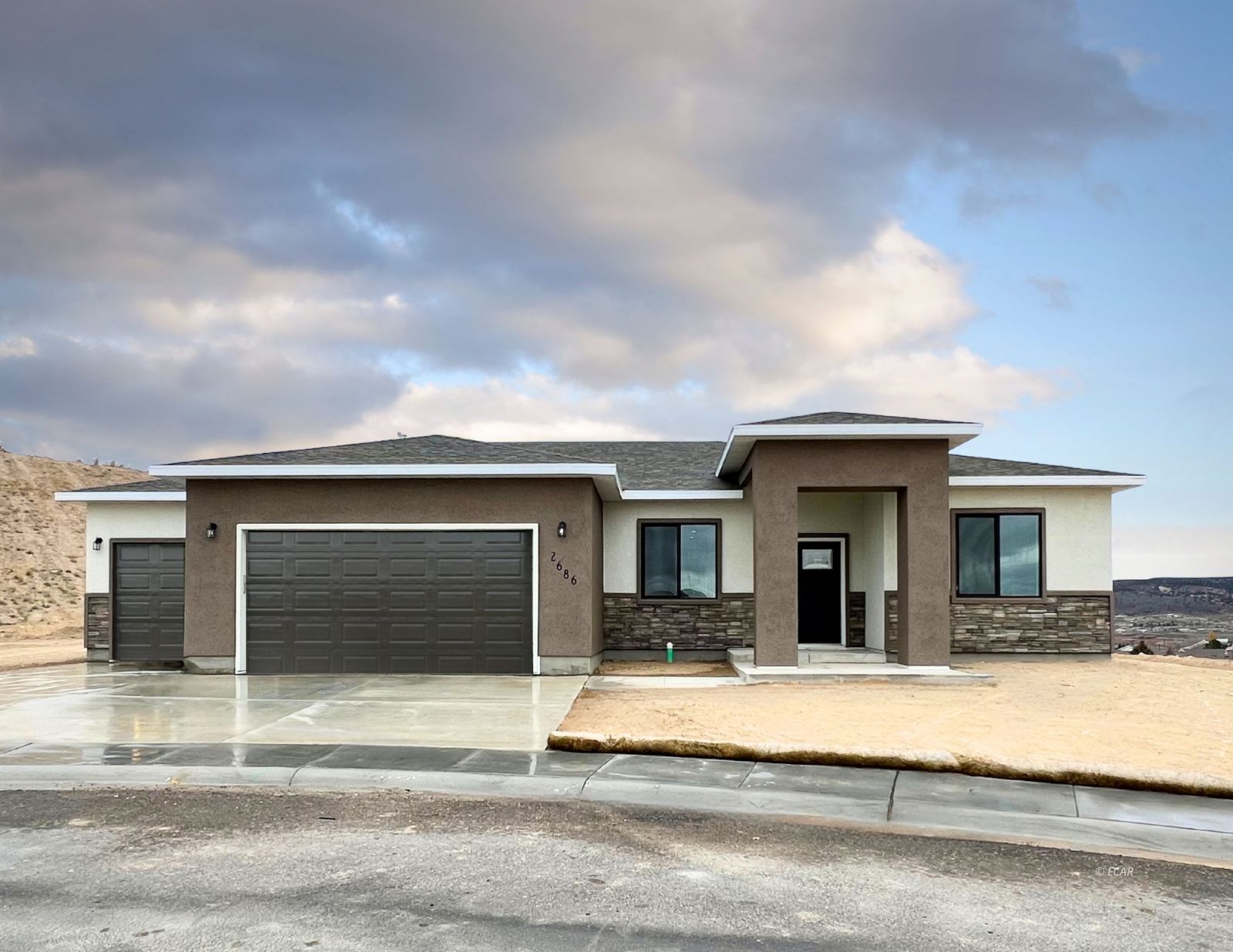 2686 Mesquite Way Property Photo 1