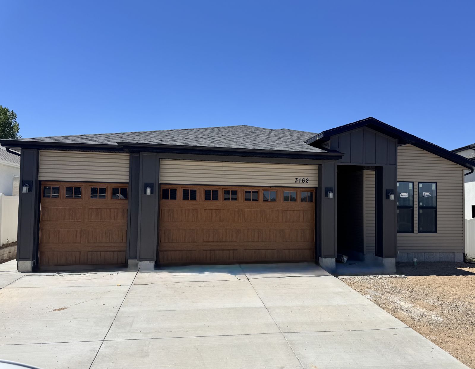 3162 Newcastle Circle Property Photo 1