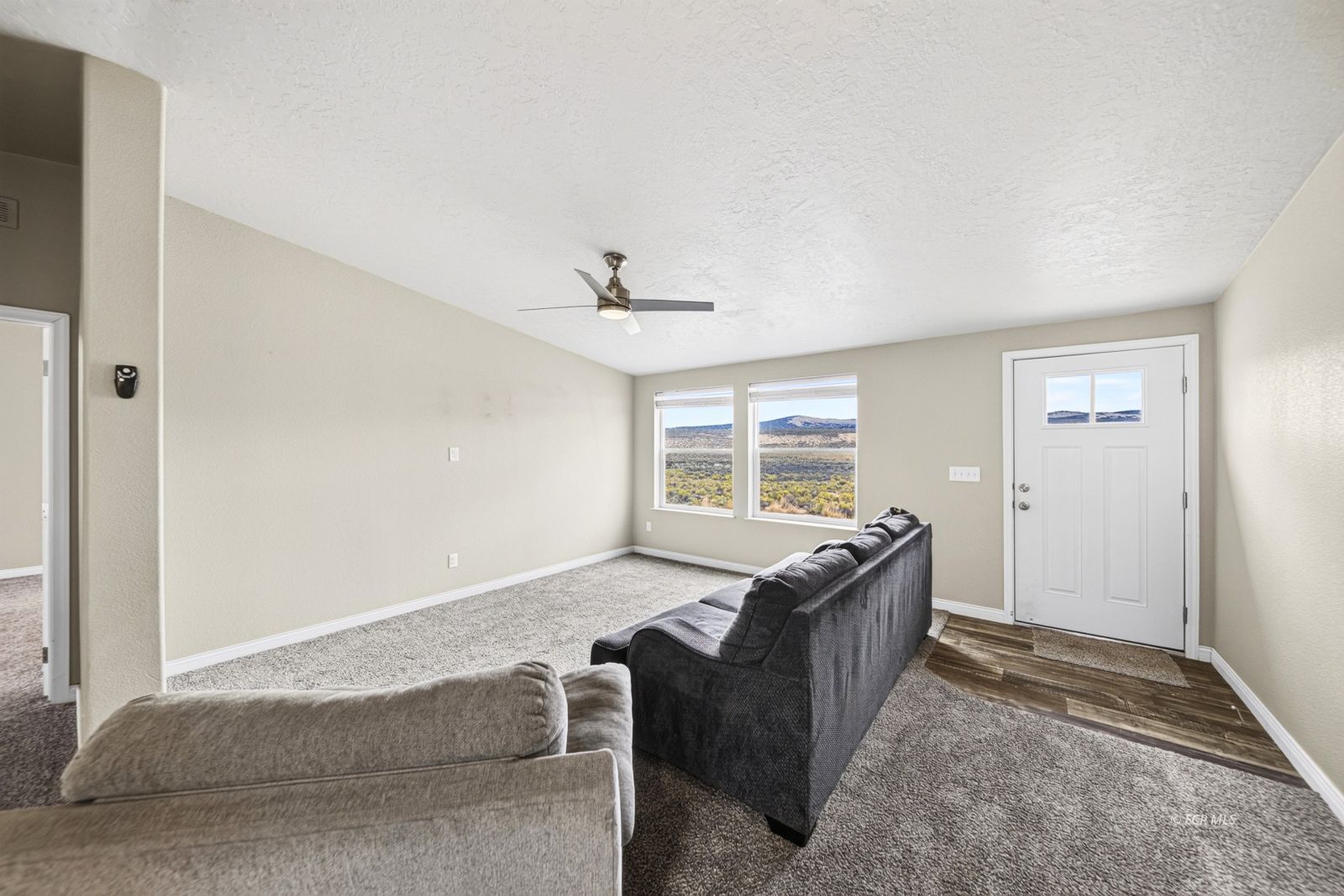 1019 Meadow View Drive Property Photo 11