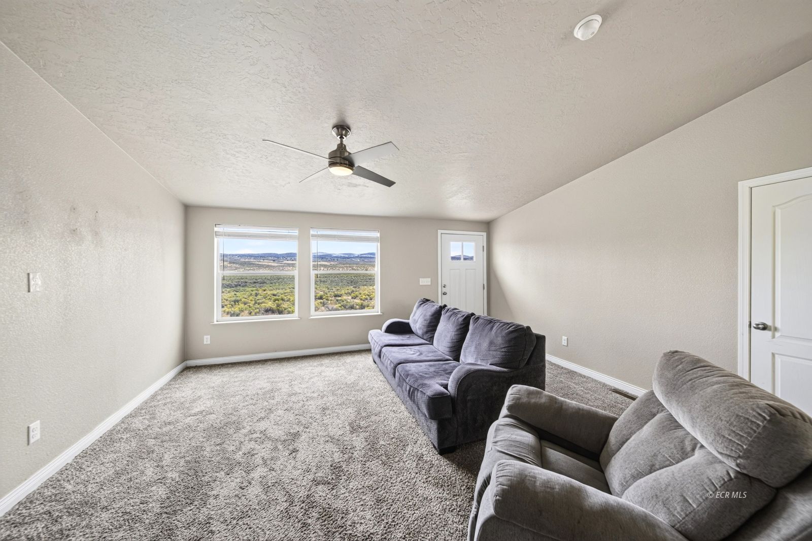 1019 Meadow View Drive Property Photo 13