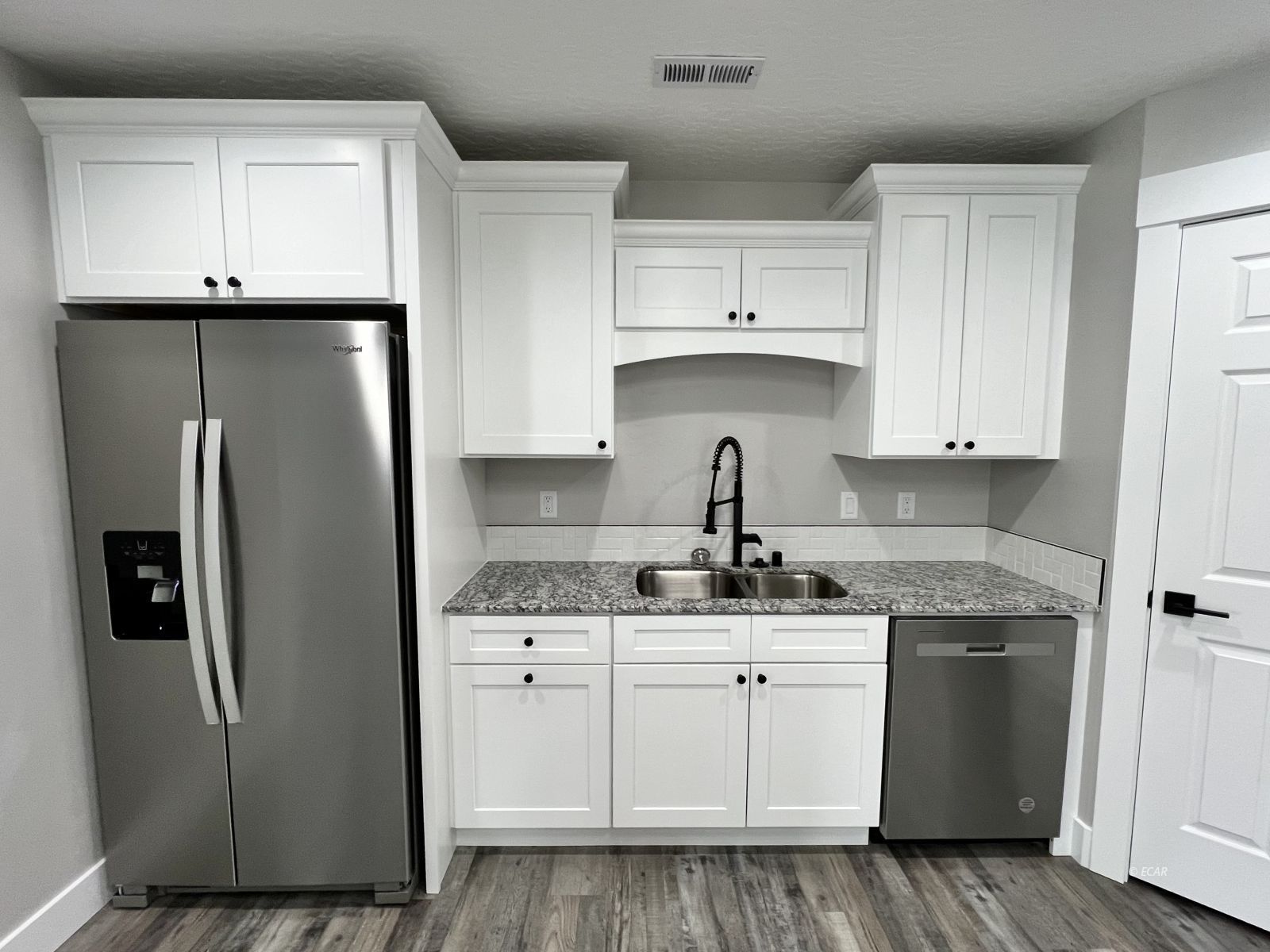 609 Westcott Drive Property Photo 5