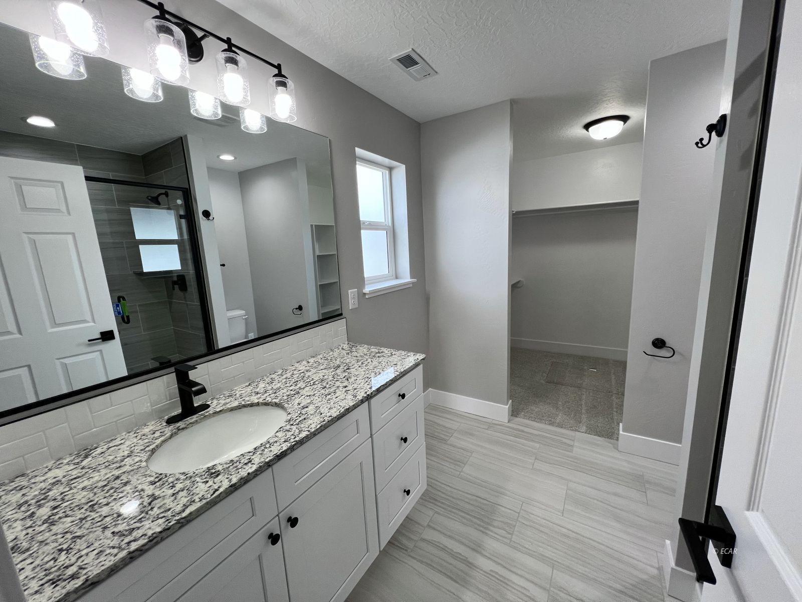 609 Westcott Drive Property Photo 23