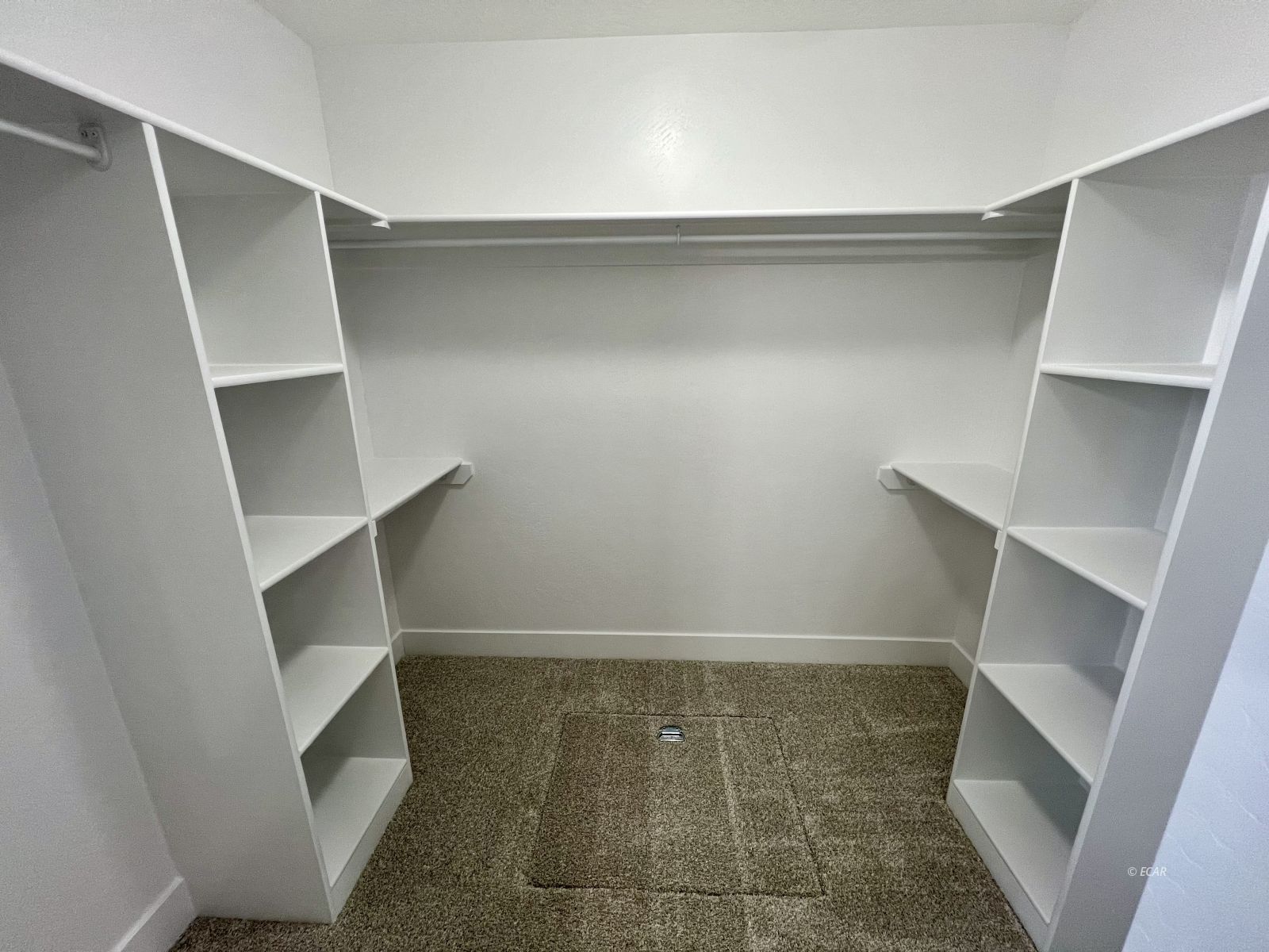 609 Westcott Drive Property Photo 26