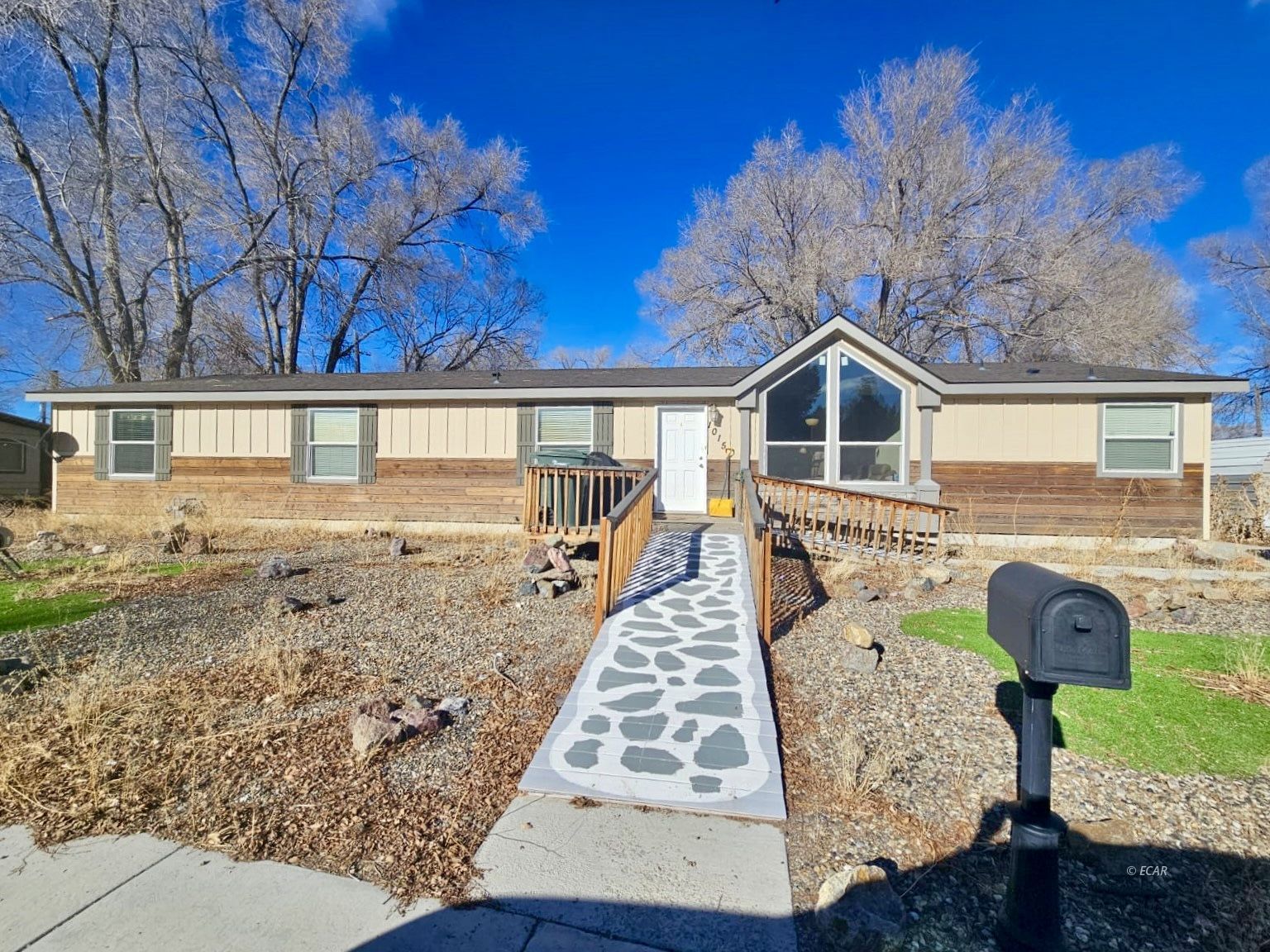 1015 Panorama Drive Property Photo