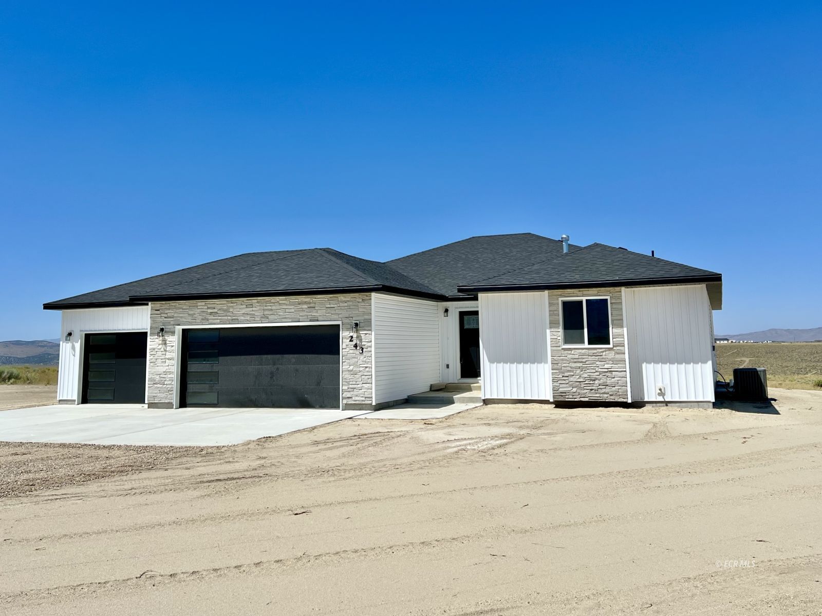 4313 Campbell Road Property Photo 1