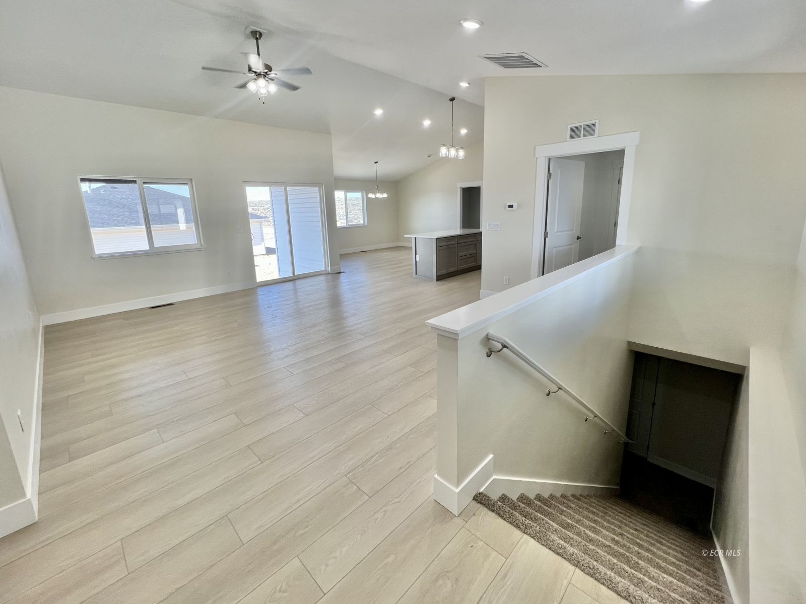 4449 York Boulevard Property Photo 4