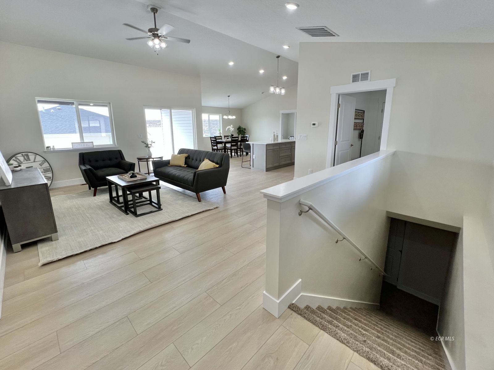 4449 York Boulevard Property Photo 4