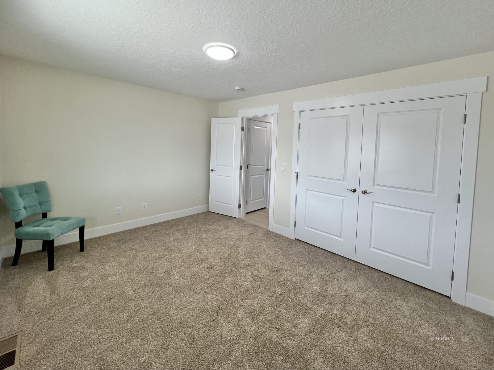 4449 York Boulevard Property Photo 17