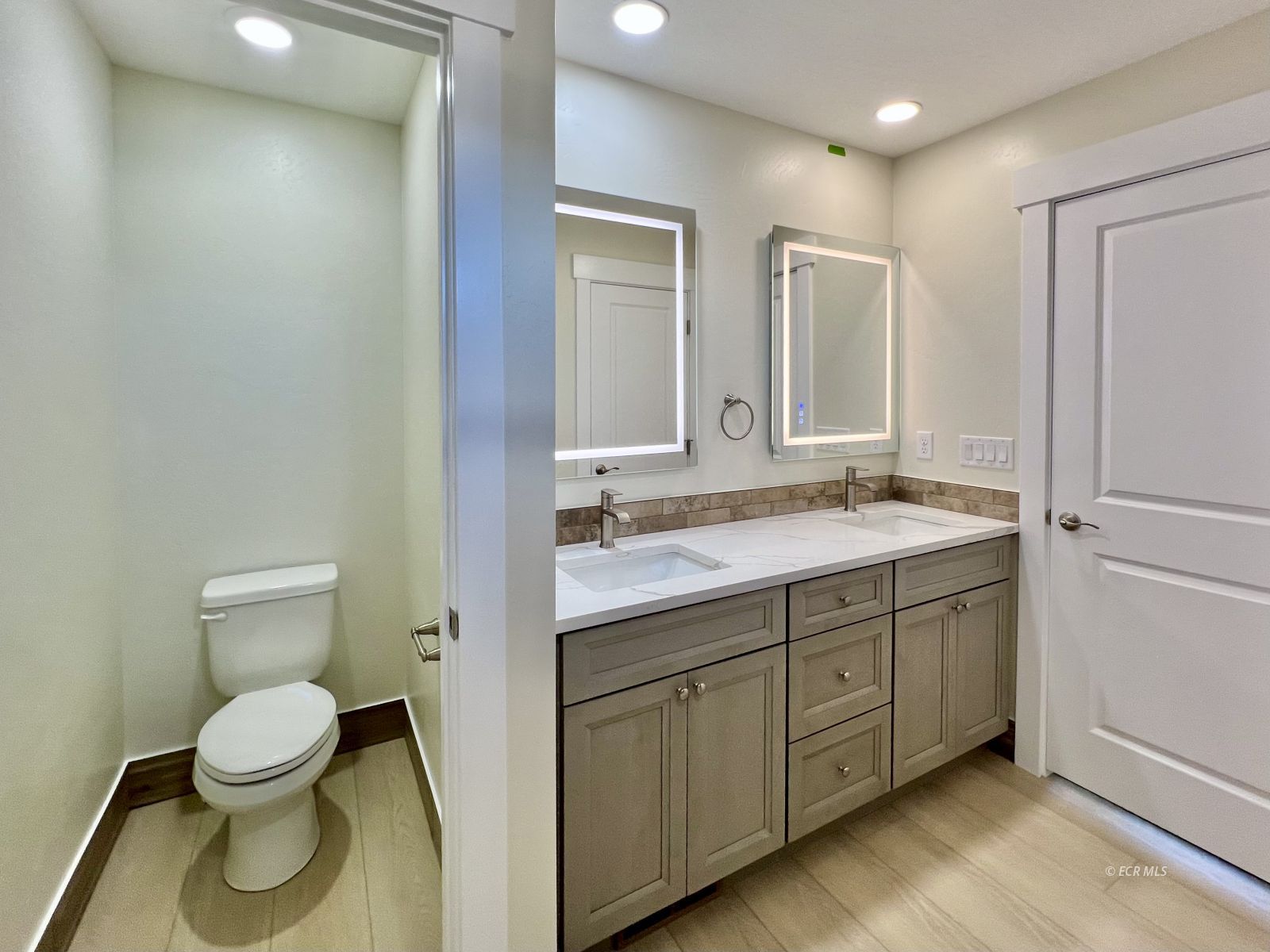 4449 York Boulevard Property Photo 21