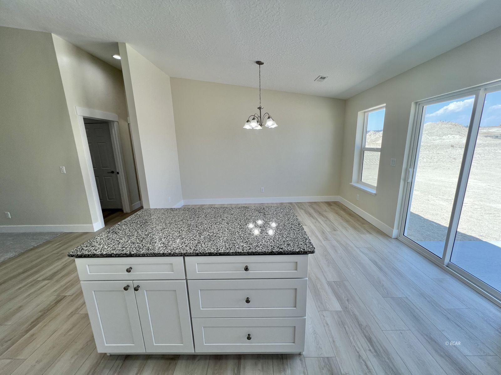 4311 Windsor Avenue Property Photo 9