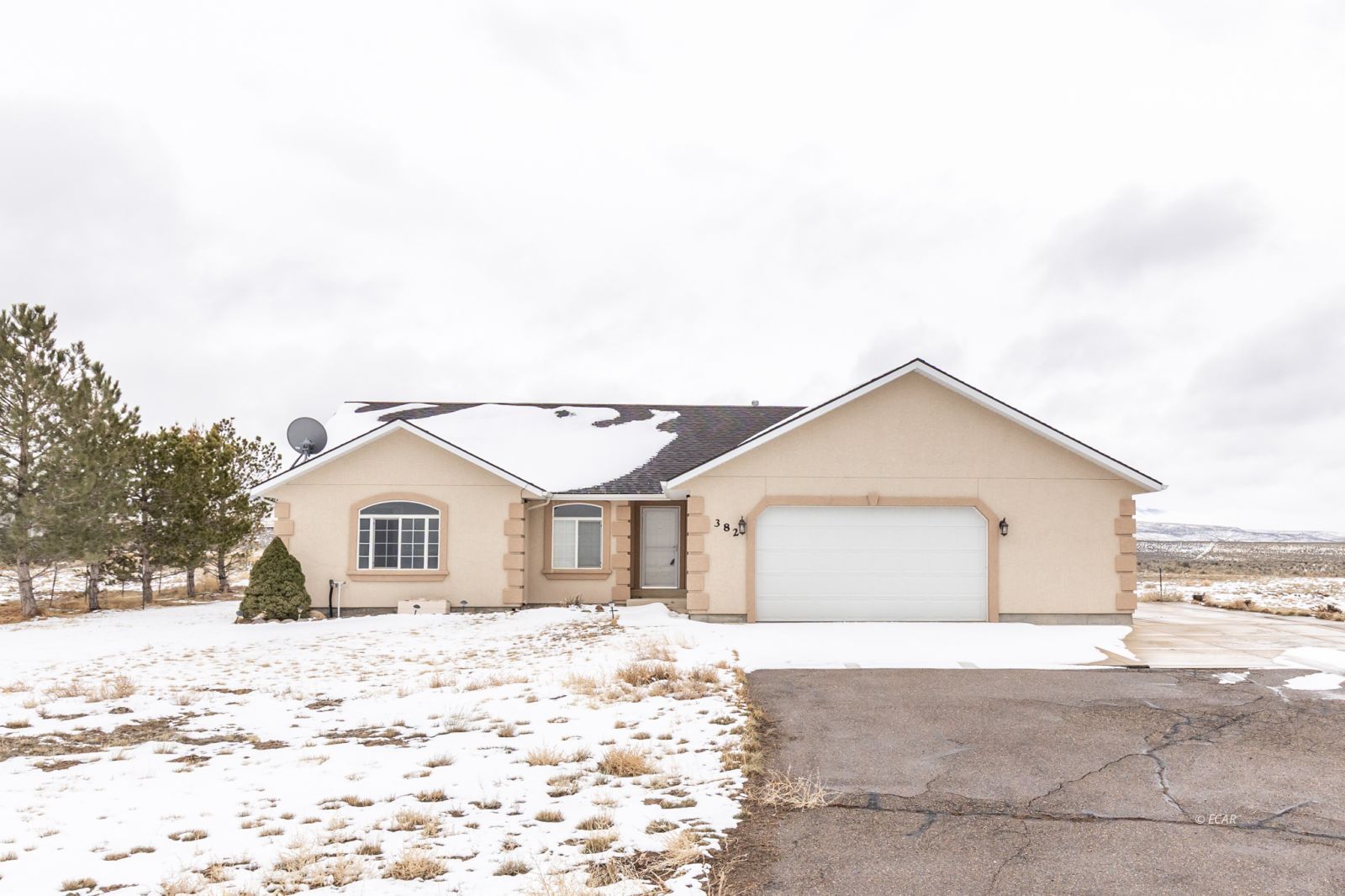 382 Oakmont Drive Property Photo