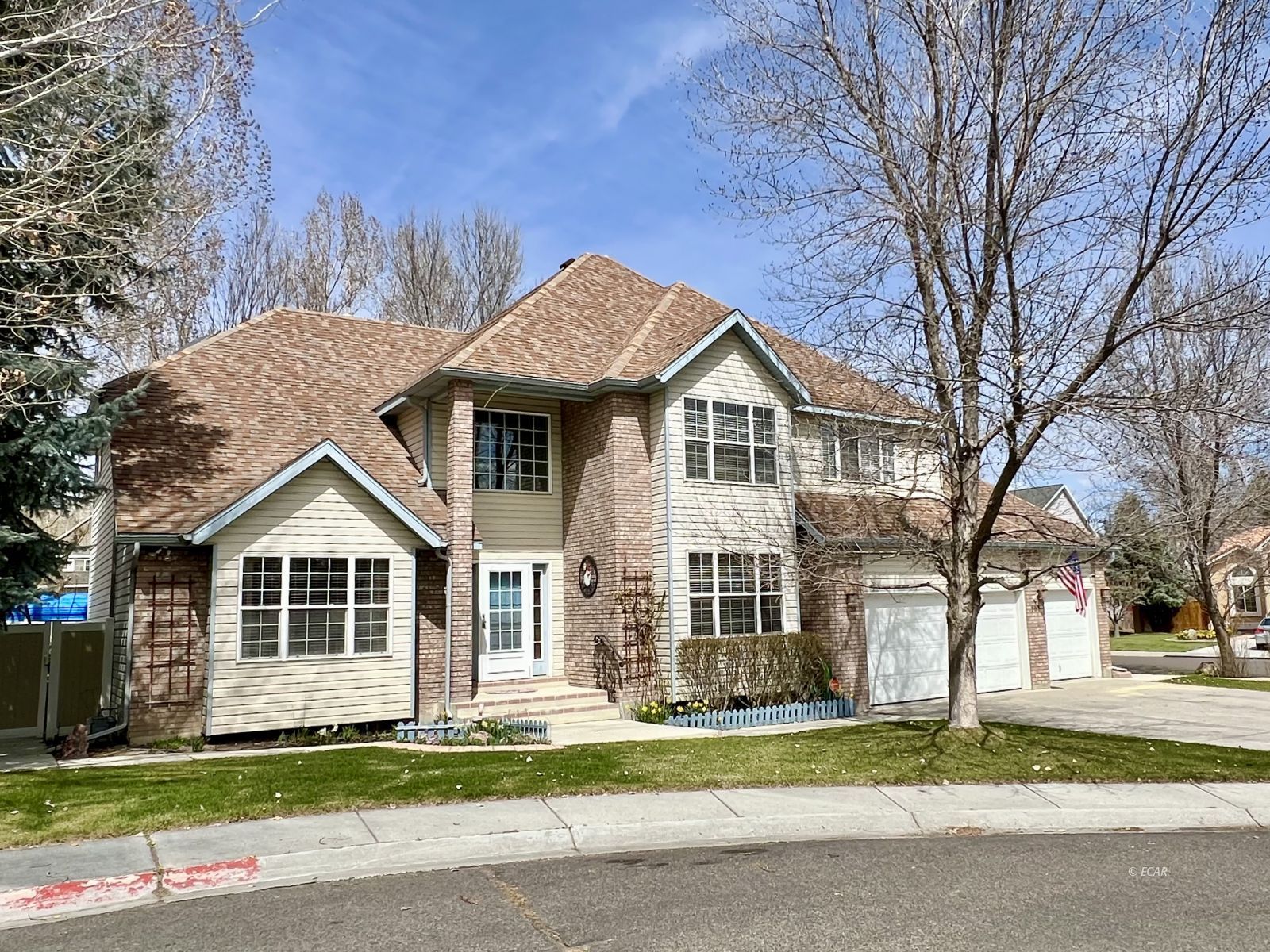 107 Meadow Ridge Court Property Photo