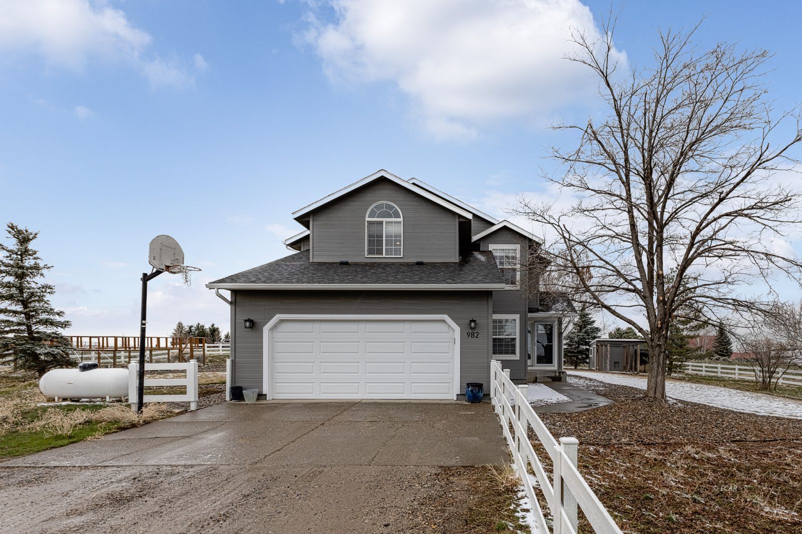 982 Ashburn Drive Property Photo