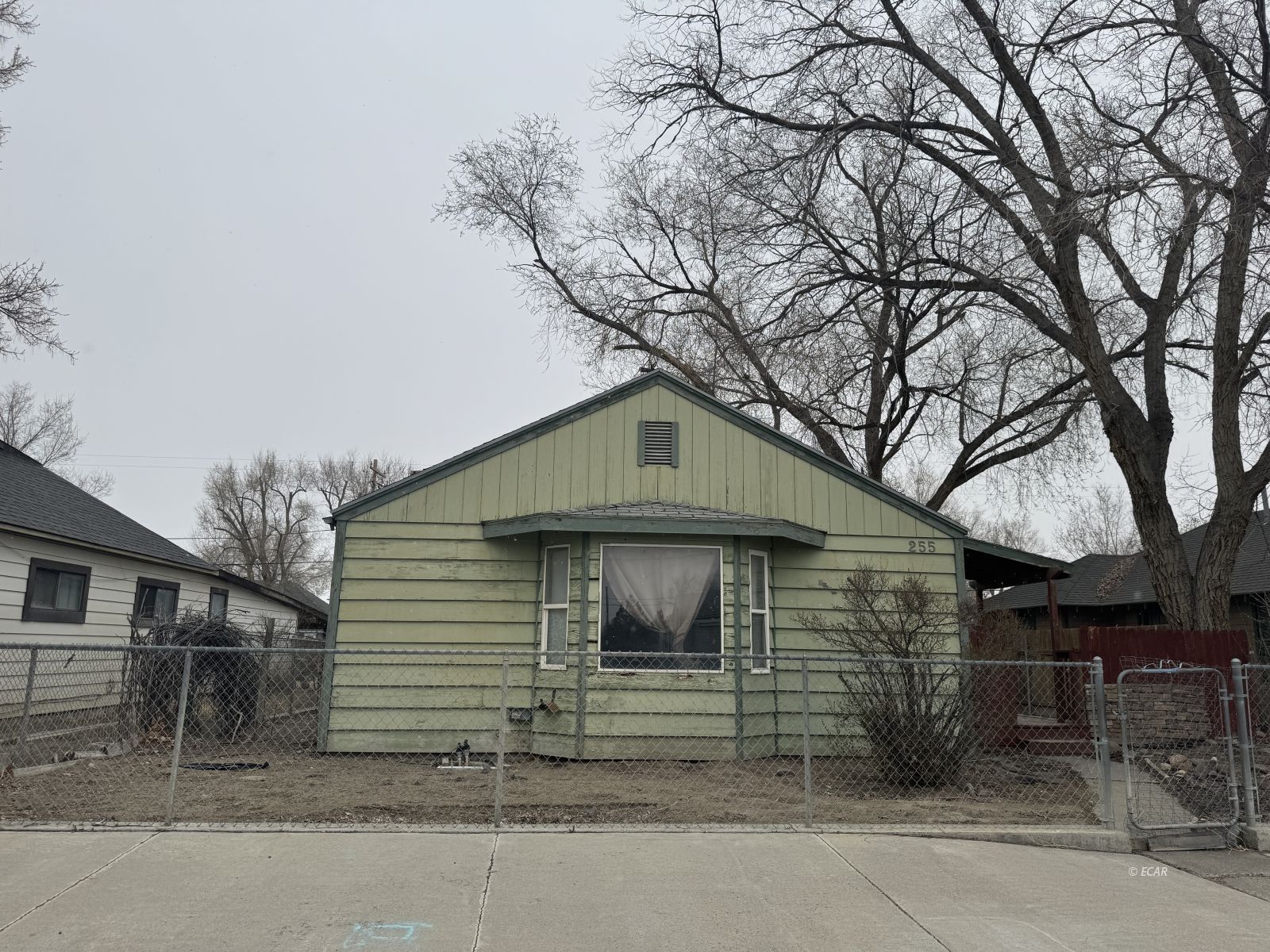 255 W 3rd Street Property Photo 1