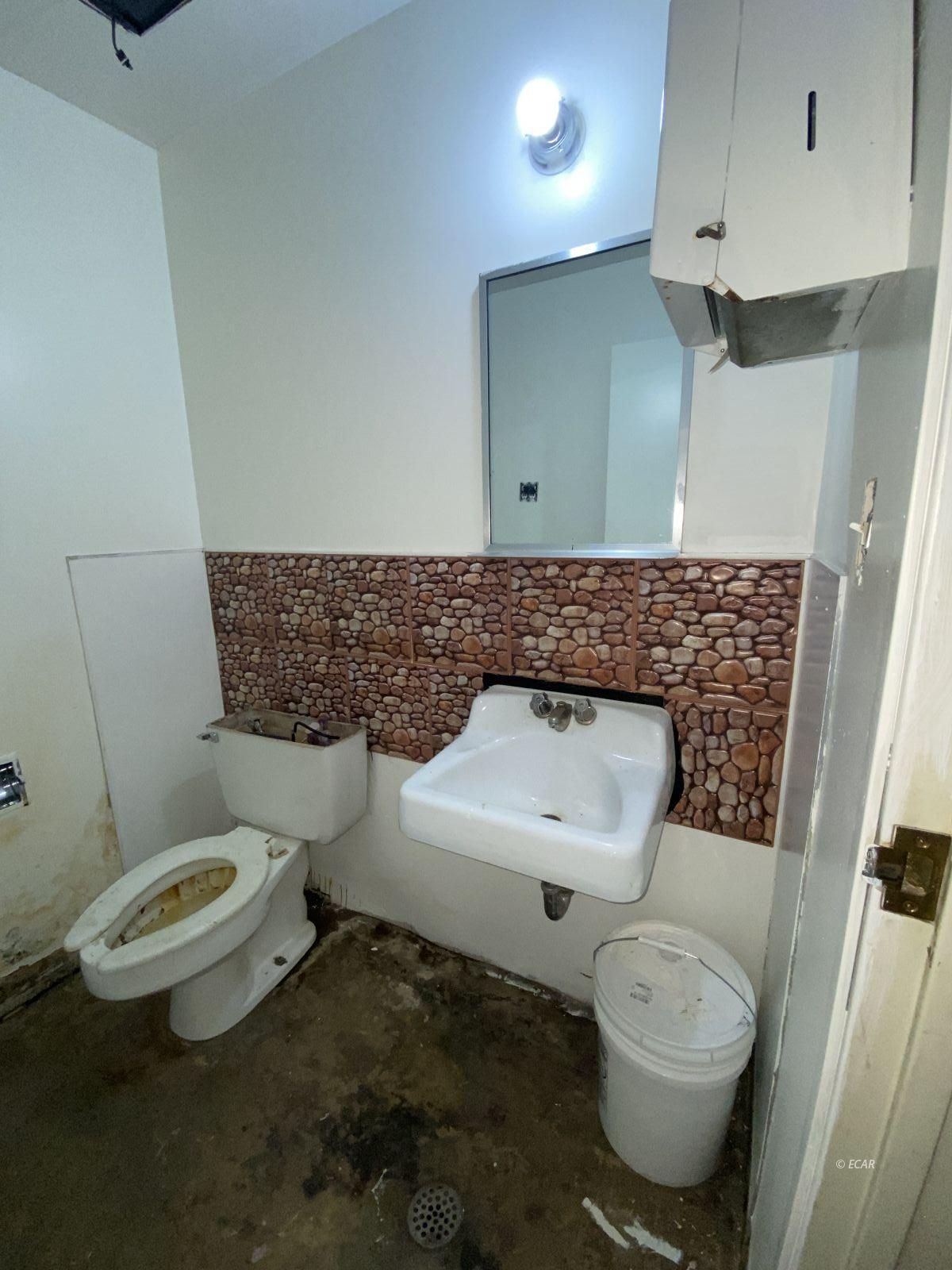 201 Ogden Avenue Property Photo 19