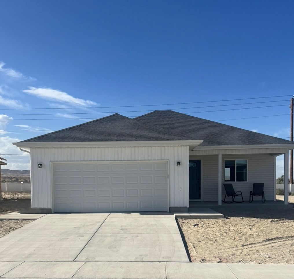 1486 Daisy Drive Property Photo 1