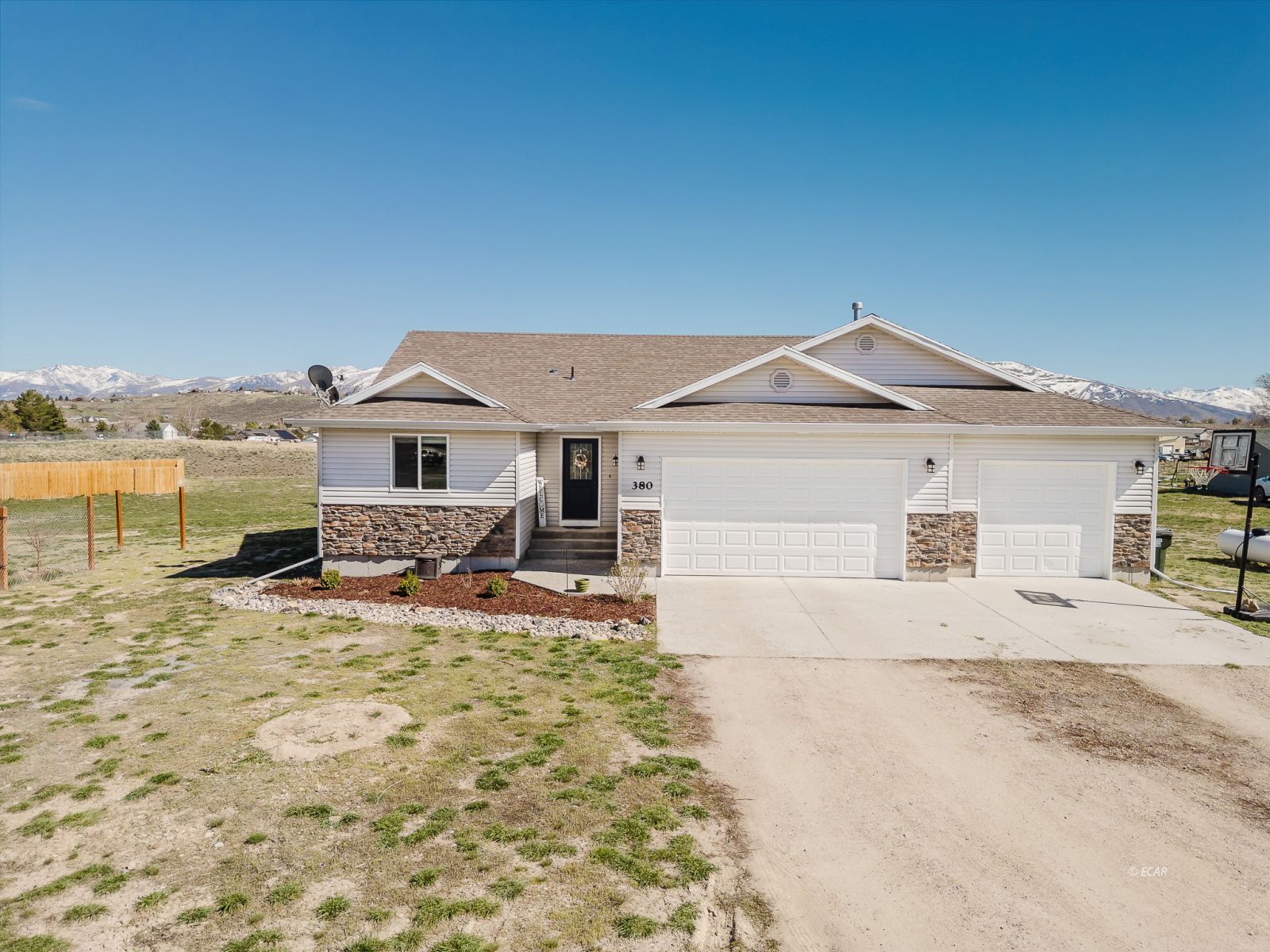 380 Valley Bend Drive Property Photo